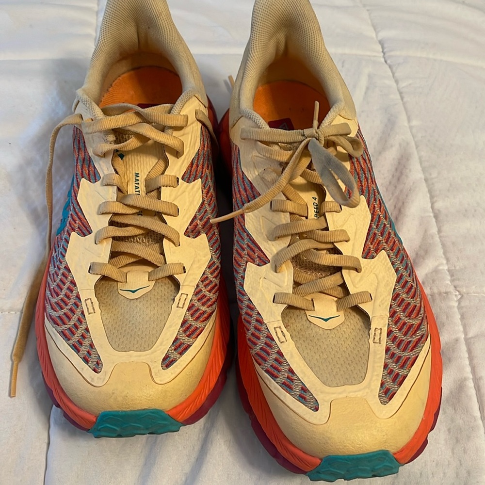 Hoka Mafate speed 4 running shoes womens size 8.5